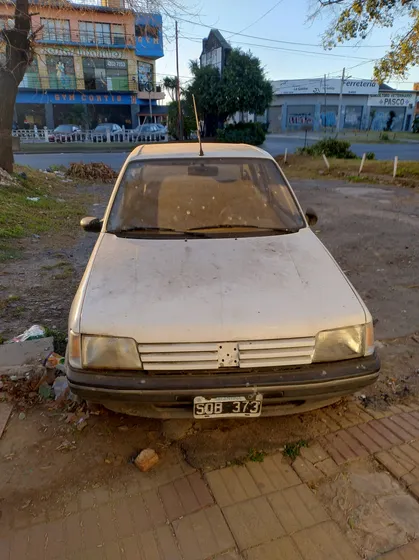 Peugeot 205