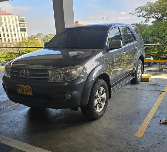 Toyota Fortuner 2.7l