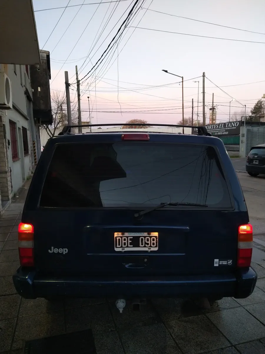 Jeep Cherokee 2.5 Classic535332461782640643