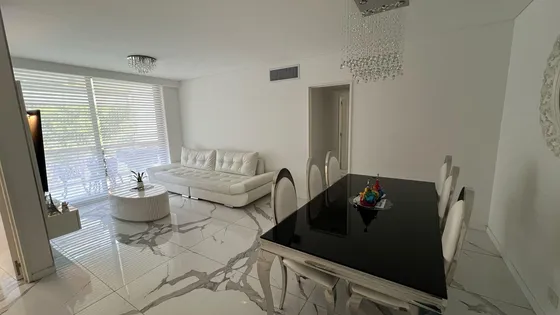 Venta Departamento 4 Ambientes, Cochera, Puerto Madero
