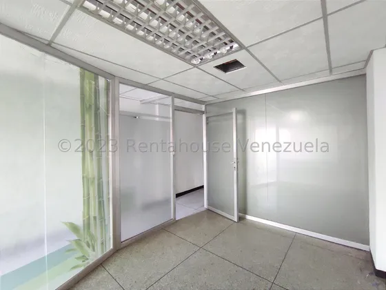 Local Comercial En Venta La Victoria Centro Cda 25-12777 Yf