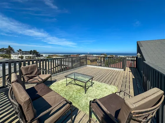 Casa A Pasos De La Playa En Pichilemu, 6 Dormitorios