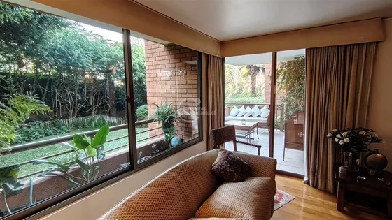 Departamento En Venta De 5 Dorm. En Vitacura