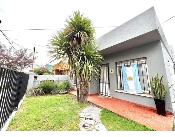 Casa A La Venta En Luis Guillón Apto Crédito