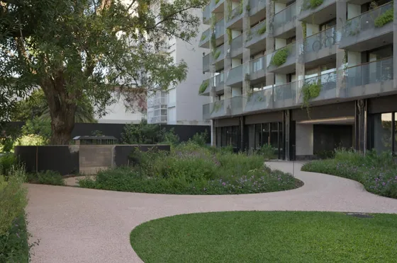 A Estrenar 1 A 4 Ambientes Con Parque Arbolado Unico Por Su Paz