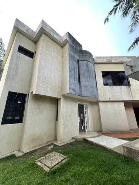 Johana Lazaro Vende Casa Urb. El Bosque Ubicado En Calle Cerrada.  Consta De: 763m2  Terreno   **solo Clientes**