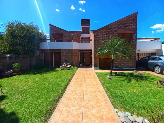 Venta Casa Padua 5 Ambientes Piscina Apto Crédito