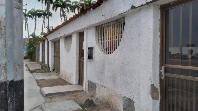 Casa En Av. J.m. Lozada Urbz. Sabanamar, Porlamar  Ic-00199
