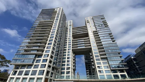 Departamento 3 Ambientes Con Dependencia En Venta En Al Rio, Vicente Lopez