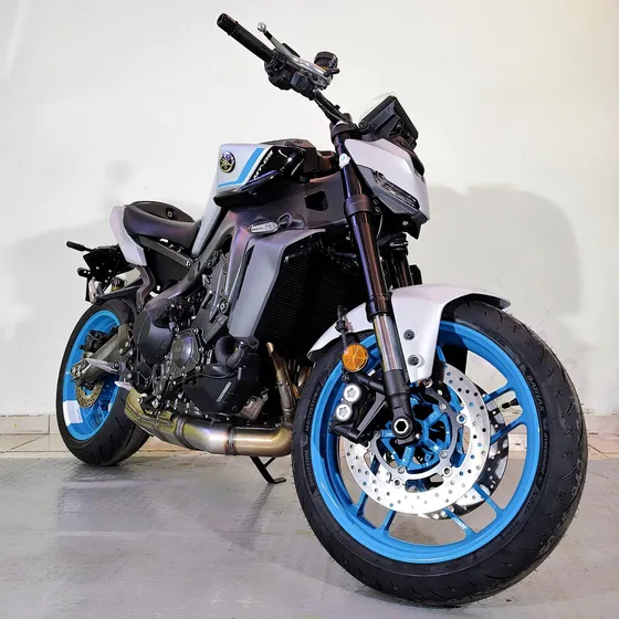 Yamaha Mt-09 Gris Plata 2025