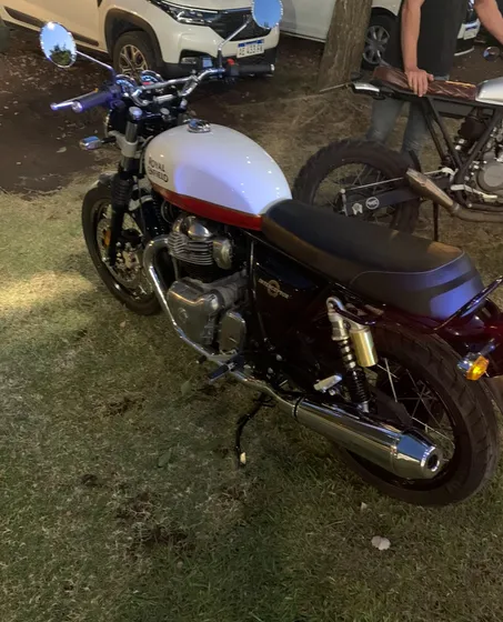 Baker 650 Con 4300 Km Casi Nueva