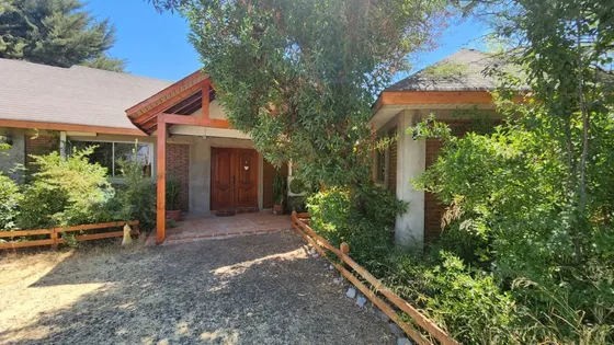 Oferta Gran Casa En Parcela Con Piscina Y Quincho Colina