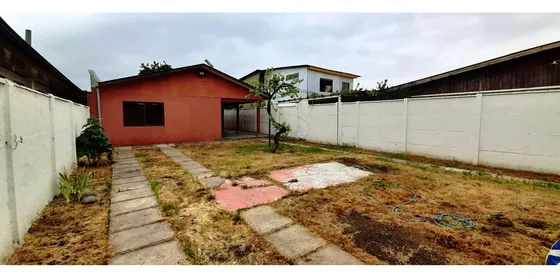 Casa En Venta  3 Dorm 2 Baños