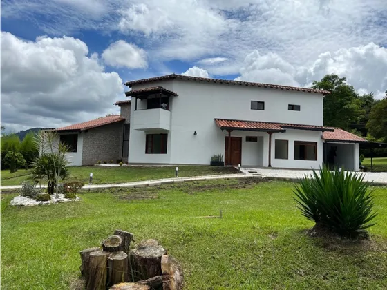 Casa En Venta En La Ceja Sector El Yarumo