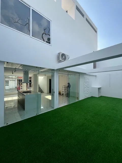 Moderna Casa De 3 Niveles Avenida Ula San Cristóbal Db