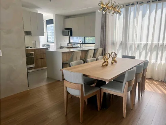 Vendo Hermoso Apartamento En Poblado Sector Cola Del Zorro Piso Alto