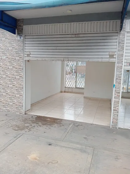 Impulsa Tu Negocio En El Corazón De La Ciudad: Locales En Barrio Obrero Esperándote