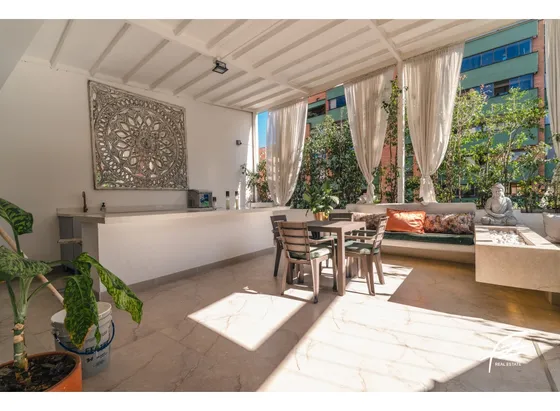 Casa En Venta En Laureles, Medellín 