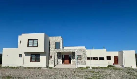 Casa Moderna En Parcela Con 5 Meses De Uso