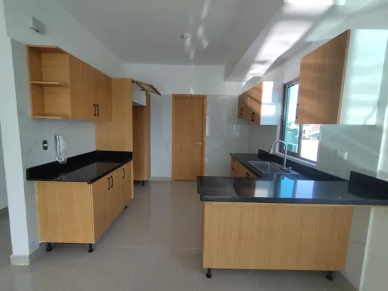 Exclusivo Apartamento En El Sector De Alfimar