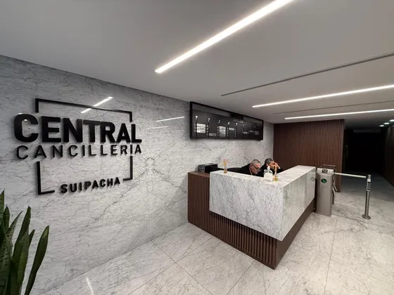 Venta Oficina 116mts C/ 2 Cocheras - (suipacha 1000) Central Cancilleria