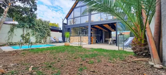 Casa En Venta De 3 Dorm. En Vitacura