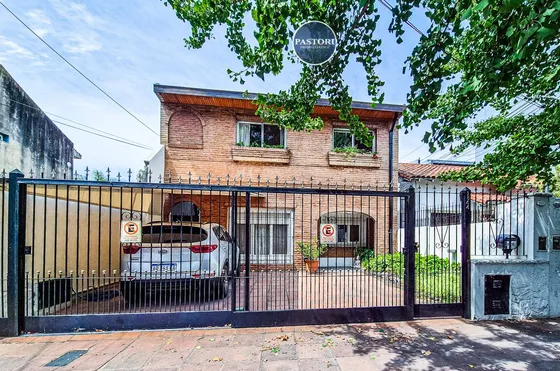 Venta De Casa De 6 Amb En Florida