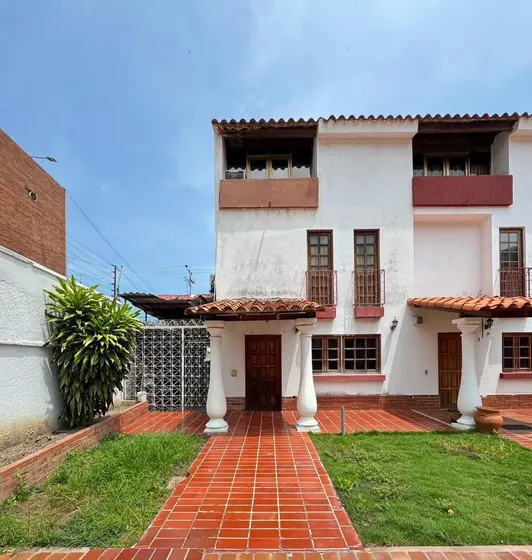 Twh Villa Magna Av Ppal De Lecheria 213 M2
