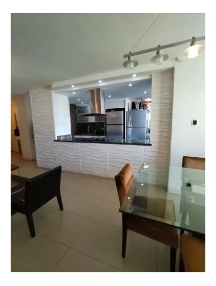 Solo Clientes - Venta. Apartamento. El Bosque. Caracas