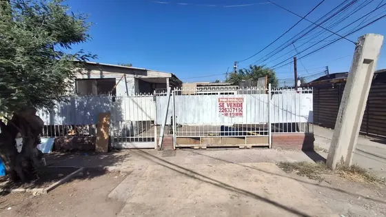 Casa En Venta De 2 Dorm. En La Florida