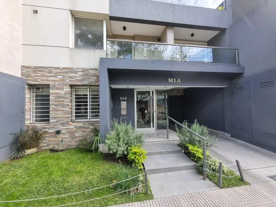 Departamento En Alquiler 2 Amb. Con Cochera En Lomas De Zamora 