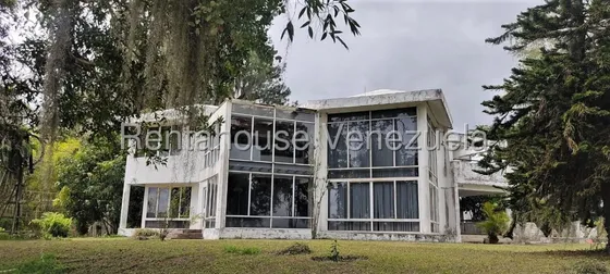 Kc. Casa En Venta Calle Urbanización  Los Picachos Carrizal Los Teques#25-23176