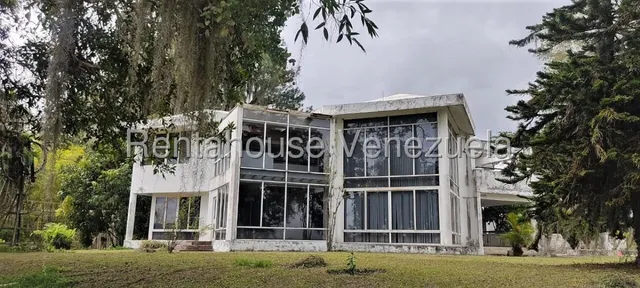 Kc. Casa En Venta Calle Urbanización  Los Picachos Carrizal Los Teques#25-23176