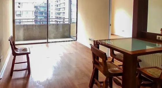 Oportunidad Venta/ 1d/1b / Metro Santa Ana
