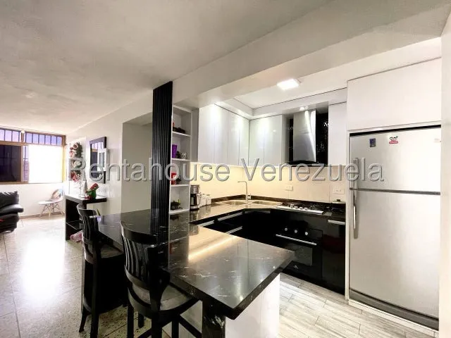 Apartamento En Venta Maracay Zona Centro Calle Sanchez Carrero 25-11865 Apd
