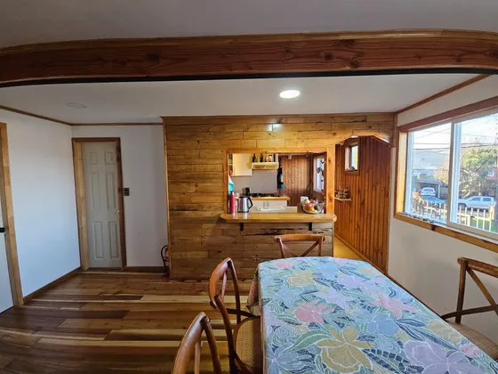 Hermosa Casa Remodelada En Barrio Céntrico De Puerto Varas