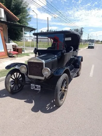 Ford T 1922 En Marcha Llave De Plata