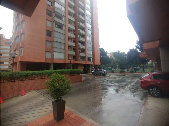 Apartamento En Venta Con Balcon En Colina Campestre