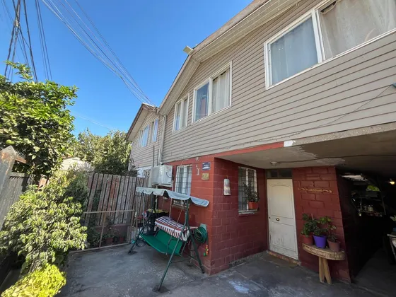 Venta De Casa 4d+2b+1e En Villa El Sol (maipú)