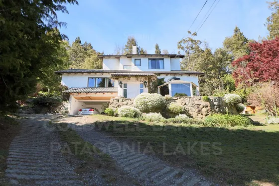 Venta Casa Con Departamento , Bariloche - Barrio Melipal
