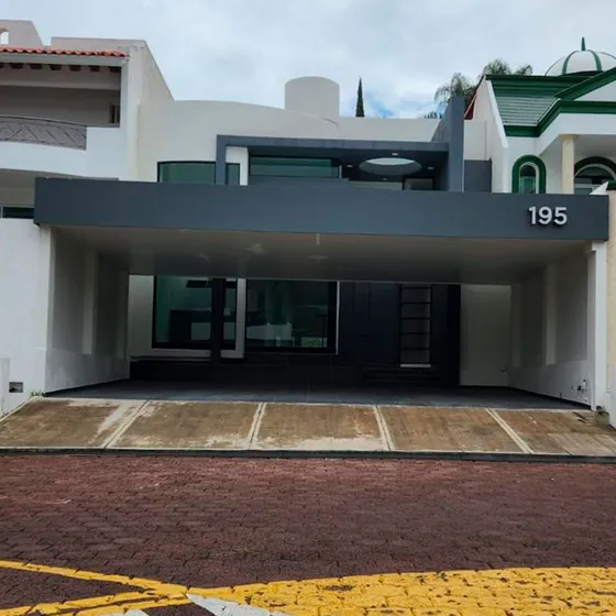 Casa En Venta En  Lomas De Las Américas Norte Morelia, Mich