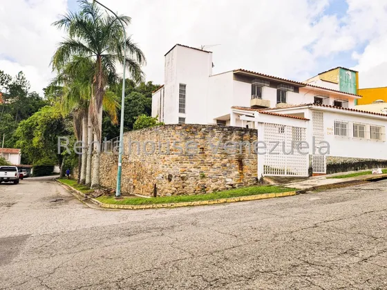 Casa Para Remodelar En Venta. Urb Piedra Azul