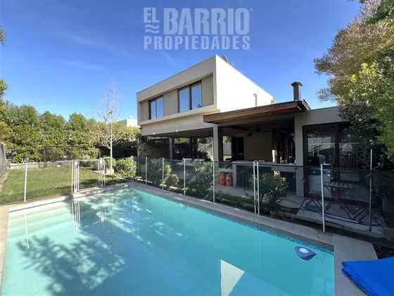 Casa En Venta De 3 Dorm. En Colina