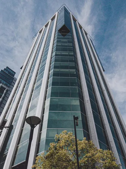 Venta De Oficina Con Renta En Torre Bouchard - Plaza Roma