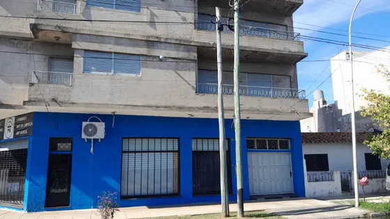 Piso De 4 Amb. Con Garaje 