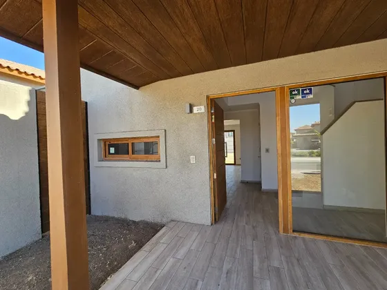 Exclusiva Casa Estilo Chileno Condominio Nidales Chicureo