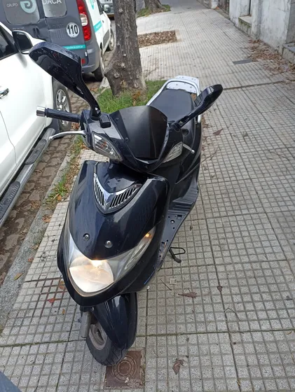 Suzuki An 125