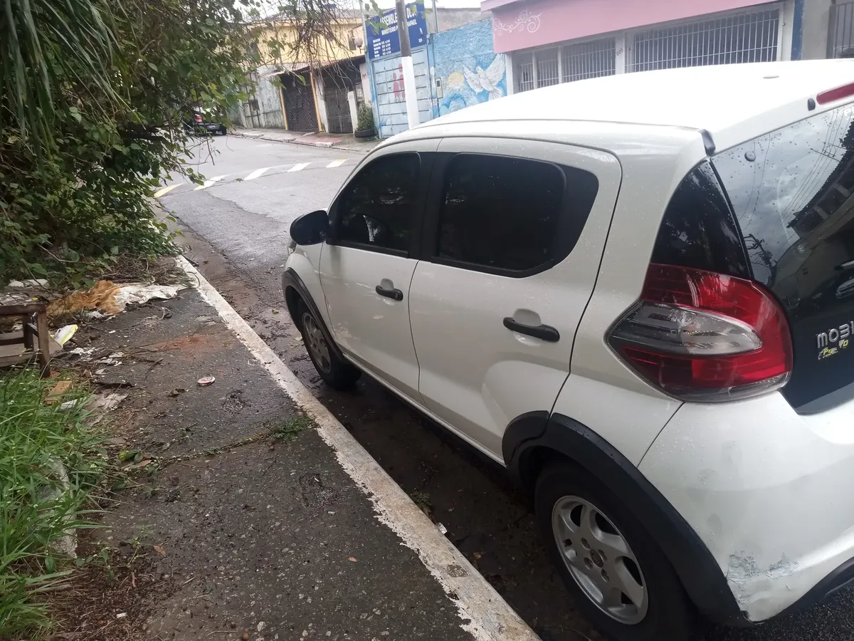 Fiat Mobi 2023 1.0 Like Flex 5p — foto 2
