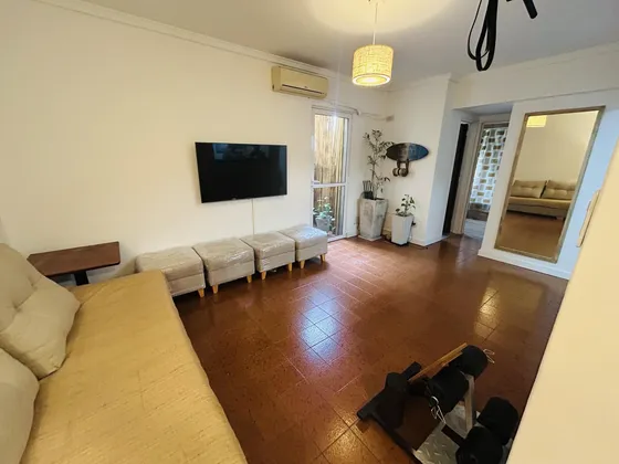 Departamento Villa Urquiza- 2 Amb. Con Patio Y Balcón Interno-excelente Estado Y Ubicación !!