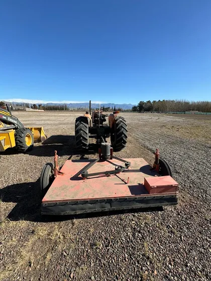 Tractor Fiat Con Desmalezadora.